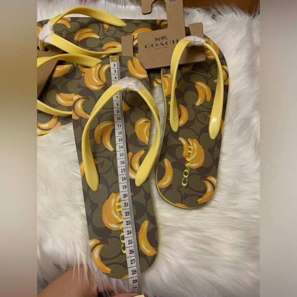 Spanking Brand New COACH Flip Flops w/ Banana Print😋Unisex - Picture 10 of 16